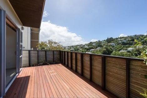 Photo of property in 43 Tiketike Way, Brooklyn, Wellington, 6021