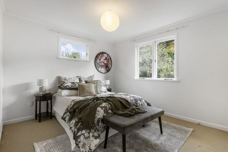 Photo of property in 19 Park Road, Glenfield, Auckland, 0629
