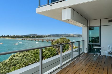 Photo of property in 72 Devonport Road, Tauranga, 3110