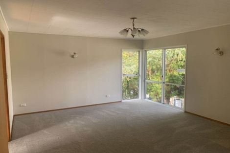 Photo of property in 5 Topliss Drive, Northcross, Auckland, 0632