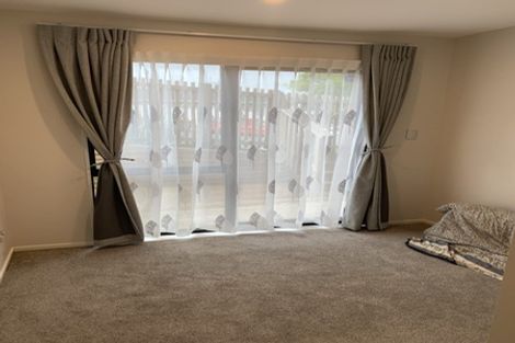 Photo of property in 59a Redwood Drive, Massey, Auckland, 0614