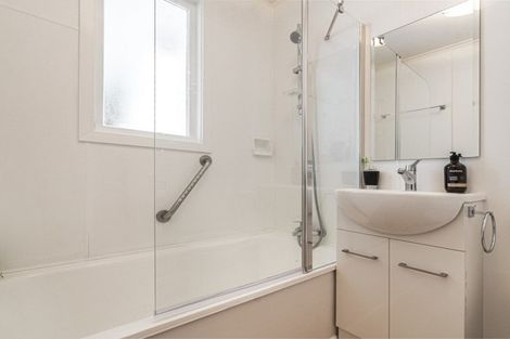 Photo of property in 22 Roberts Road, Te Atatu South, Auckland, 0610