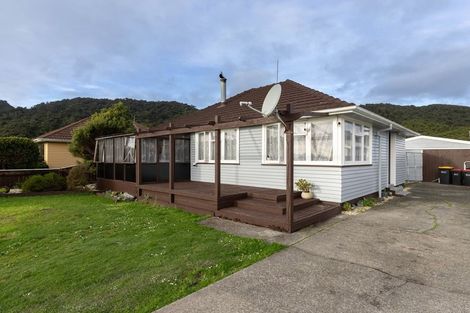 Photo of property in 96 Hall Street, Cobden, Greymouth, 7802