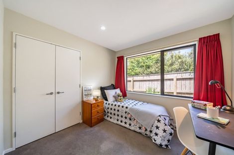 Photo of property in 14 Tararua Close, Aotea, Porirua, 5024