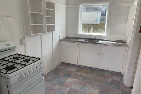 Photo of property in 33 Constable Street, Newtown, Wellington, 6021