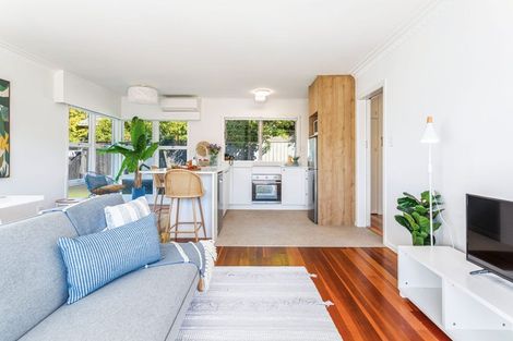 Photo of property in 2/7 Onepoto Road, Hauraki, Auckland, 0622