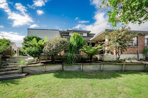 Photo of property in 32 Quadrant Heights, Paraparaumu, 5032