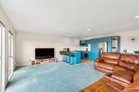 Photo of property in 147b Hobsonville Road, West Harbour, Auckland, 0618
