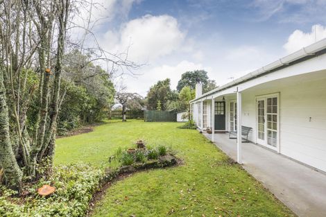 Photo of property in 40 Clifton Terrace, Fitzherbert, Palmerston North, 4410