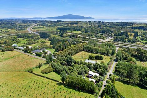 Photo of property in 32 Hadfield Road, Peka Peka, Waikanae, 5391