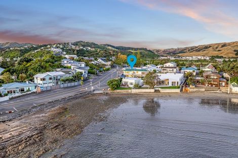 Photo of property in 5 Beach Road, Plimmerton, Porirua, 5026