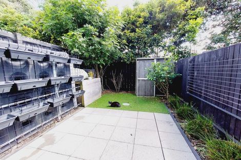 Photo of property in 22 Wharara Lane, Massey, Auckland, 0614