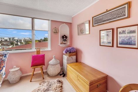 Photo of property in 13 Waimarie Avenue, Paraparaumu, 5032