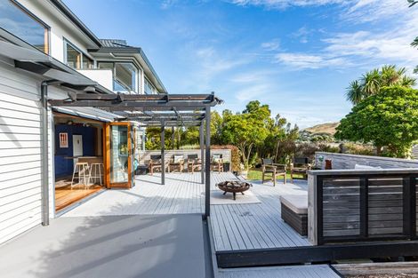 Photo of property in 13 Haunui Road, Pukerua Bay, 5026