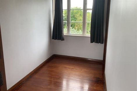 Photo of property in 51 Durham Crescent, Fairfield, Lower Hutt, 5011