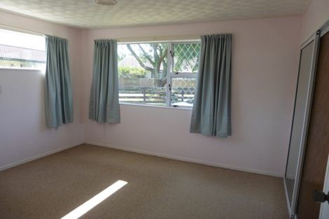 Photo of property in 44 Escort Grove, Awapuni, Palmerston North, 4412