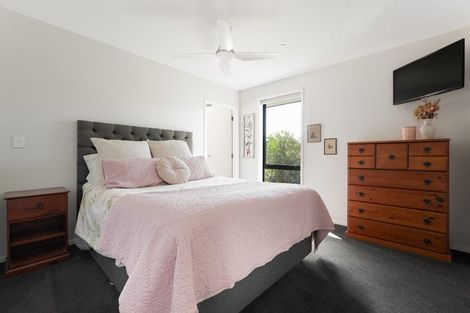 Photo of property in 35 Dunkeld Drive, Papamoa, 3118