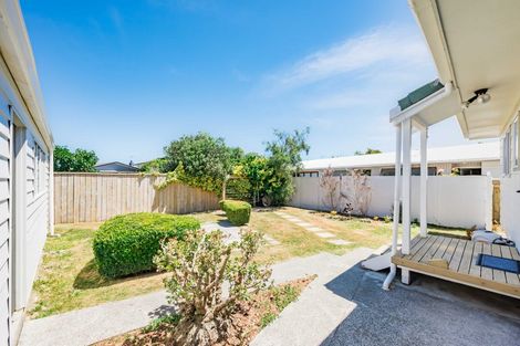 Photo of property in 24 Kapanui Road, Waikanae, 5036