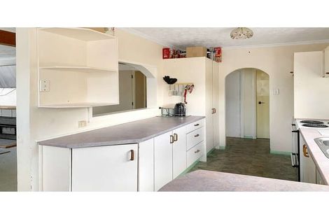 Photo of property in 49 Goldsmith Crescent, Levin, 5510