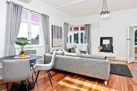 Photo of property in 11 Walsh Street, Forest Lake, Hamilton, 3200