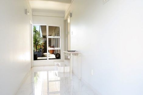 Photo of property in 35 Melandra Road, Stanmore Bay, Whangaparaoa, 0932