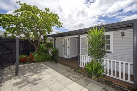 Photo of property in 140 Hastings Street, Sydenham, Christchurch, 8023