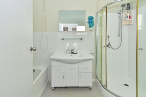 Photo of property in 52 Taihiki Road, Clarks Beach, 2122