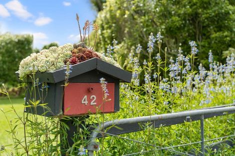 Photo of property in 42 Parakiwai Quarry Road, Whangamata, 3691