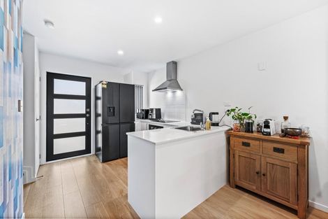 Photo of property in 4/6 South Pacific Place, Henderson, Auckland, 0612