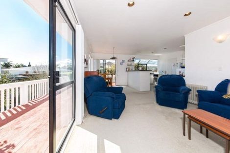 Photo of property in 22 Strid Road, Te Atatu South, Auckland, 0610