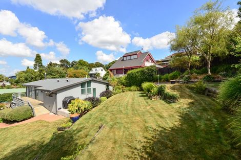 Photo of property in 16 Esmae Place, Dinsdale, Hamilton, 3204