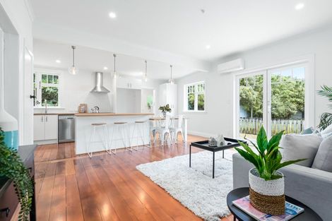Photo of property in 1-2/6a Pohutukawa Street, Woburn, Lower Hutt, 5010