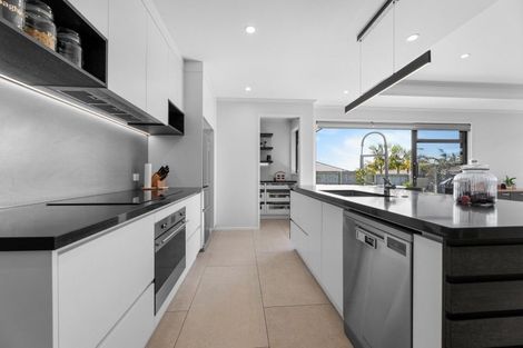 Photo of property in 4 Okohaka Avenue, Glenbrook, Waiuku, 2681