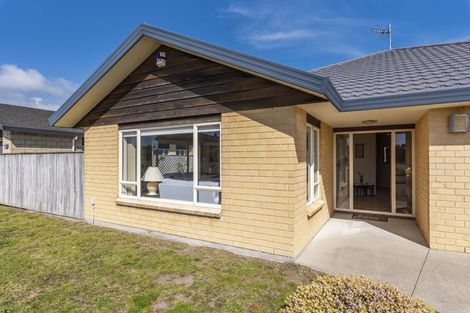 Photo of property in 84 Regent Drive, Paraparaumu Beach, Paraparaumu, 5032