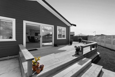 Photo of property in 27 County Drive, Hawera, 4610