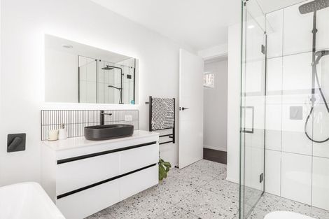 Photo of property in 94 Kotare Street, Waikanae, 5036