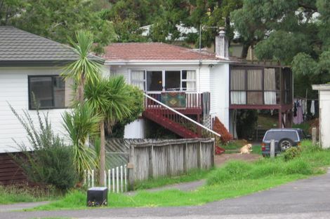 Photo of property in 46 Godley Road, Green Bay, Auckland, 0604