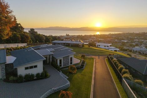 Photo of property in 7 Azalea Lane, Waipahihi, Taupo, 3330