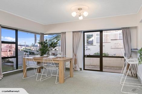 Photo of property in 22 The Mall, Mount Maunganui, 3116