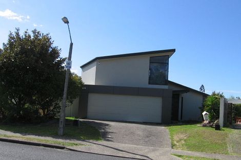 Photo of property in 2/180 Browns Road, Murrays Bay, Auckland, 0630