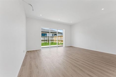 Photo of property in 17b Waka Ama Road, Karaka, 2113
