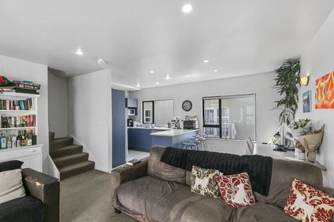 Photo of property in 2/142 Ghuznee Street, Te Aro, Wellington, 6011