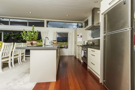 Photo of property in 22 Kiteroa Terrace, Rothesay Bay, Auckland, 0630
