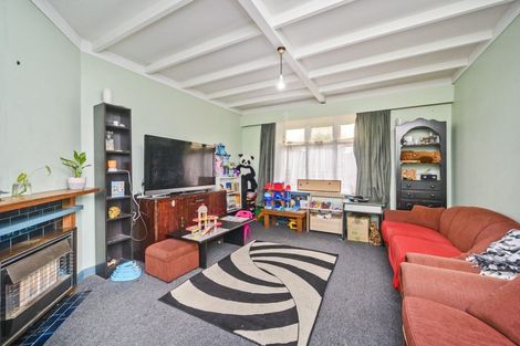 Photo of property in 50 Featherston Street, Takaro, Palmerston North, 4412