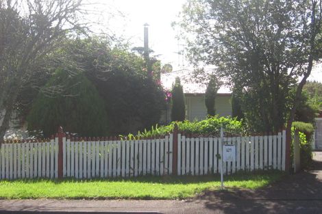 Photo of property in 59 Smythe Road, Henderson, Auckland, 0612