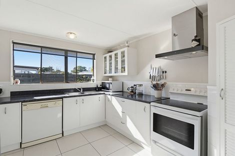 Photo of property in 4 Dove Place, Westbrook, Palmerston North, 4412