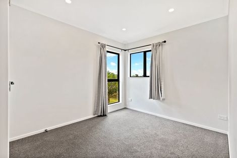 Photo of property in 2/20 Blanche Way, Half Moon Bay, Auckland, 2012