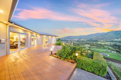 Photo of property in 11 Rural View Way, Maymorn, Upper Hutt, 5018