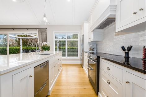 Photo of property in 35a Awanui Drive, Waikanae, 5036