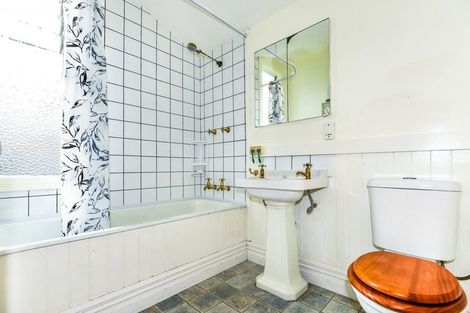 Photo of property in 96 Somerfield Street, Somerfield, Christchurch, 8024